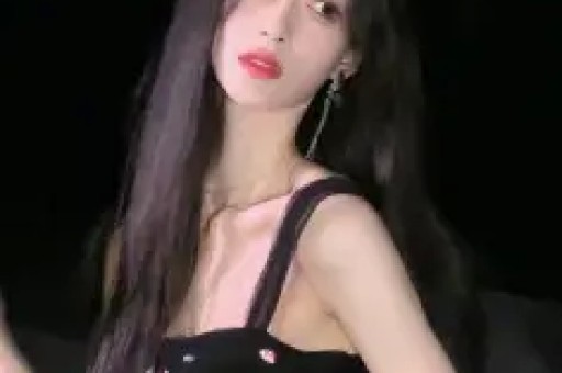 全职做小红书博主能轻松月薪过万吗？