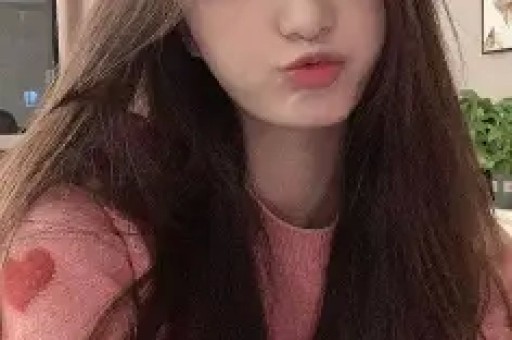 斗鱼女主播忘关摄像头私密画面流出！虚假人设彻底翻车