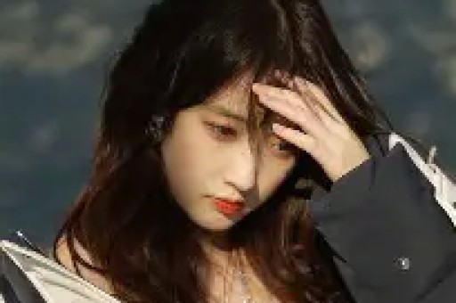 韩红口碑翻车后那个被她当众戳穿的造假歌手终于撕开了十二年前那场真人秀的遮羞布